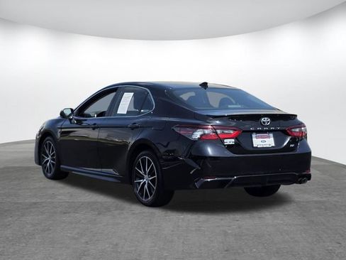 Used 2024 Toyota Camry SE FWD image 6
