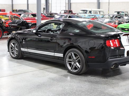 Used 2010 Ford Mustang Shelby GT500 image 3