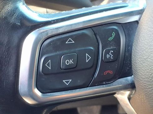 Used 2020 Jeep Wrangler Unlimited Sahara AWD/4WD image 19