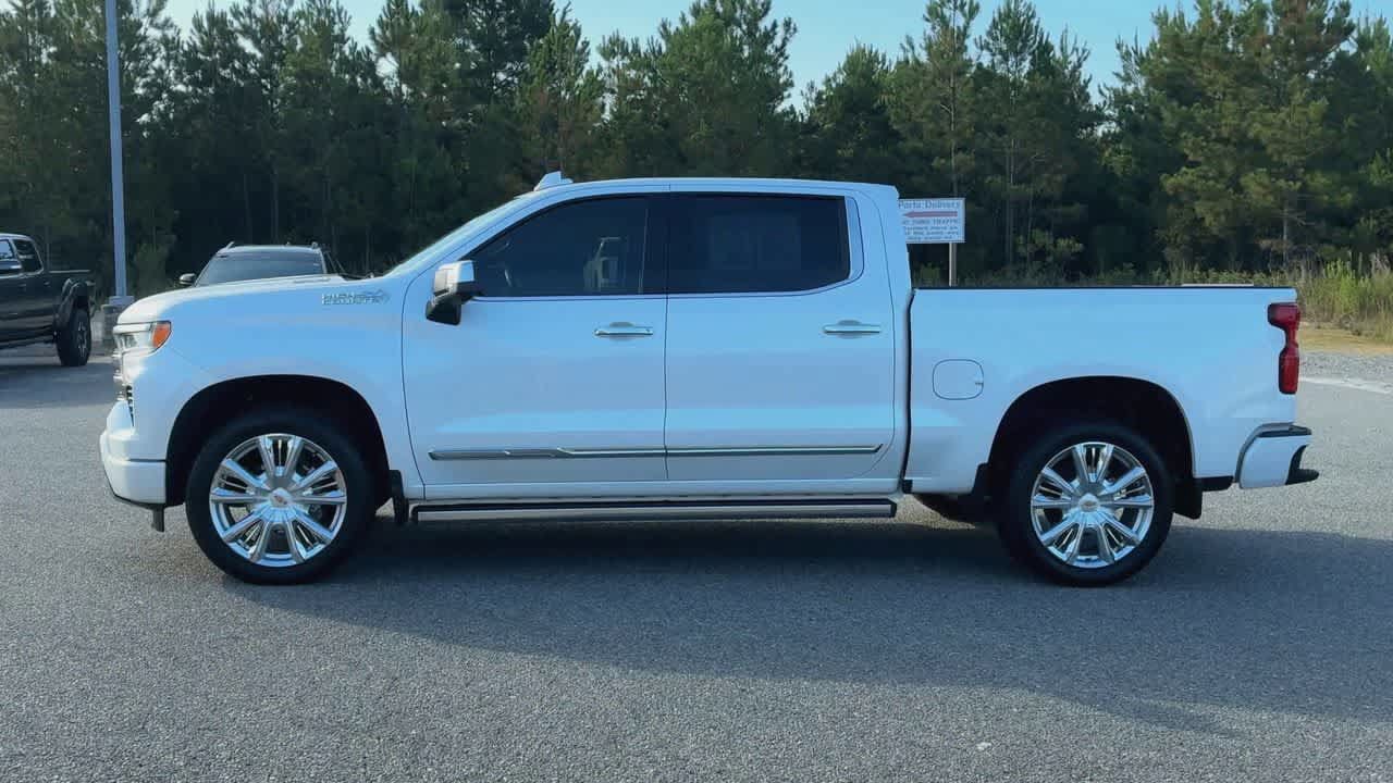 Used 2025 Chevrolet Silverado 1500 High Country AWD/4WD image 5