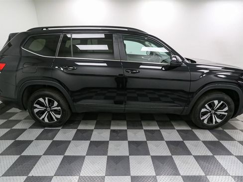 New 2026 Volkswagen Atlas SE image 7