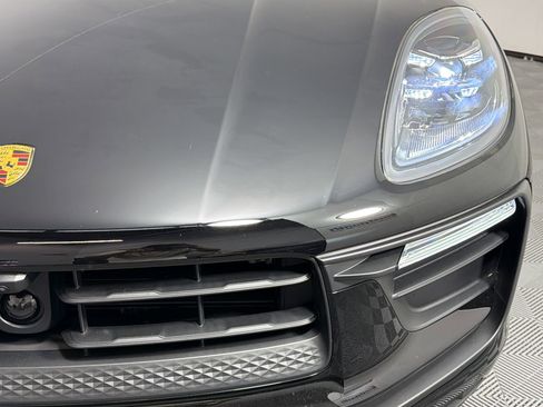 Certified 2026 Porsche Macan AWD/4WD image 11