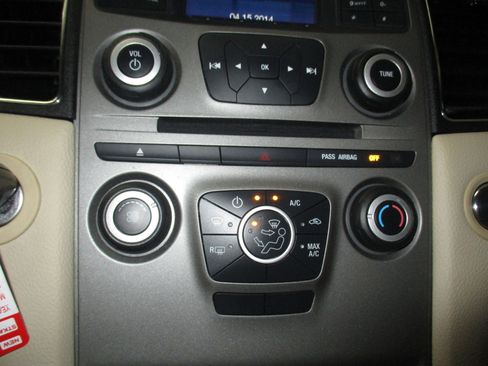 Used 2017 Ford Taurus SE FWD image 26