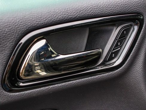 Used 2025 Dodge Durango GT image 9