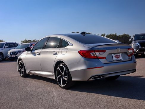 Used 2022 Honda Accord Sport image 6