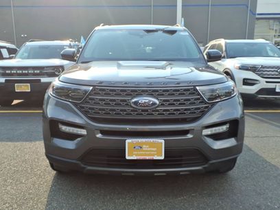 Certified 2023 Ford Explorer XLT w/ Equipment Group 202A
