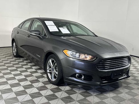 Used 2016 Ford Fusion Titanium FWD image 1
