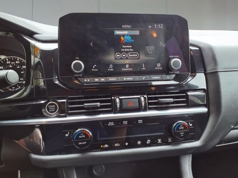 Used 2024 Nissan Pathfinder SV image 18