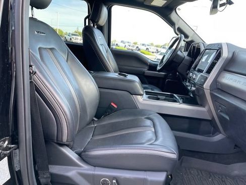 Used 2022 Ford F350 Platinum AWD/4WD image 18