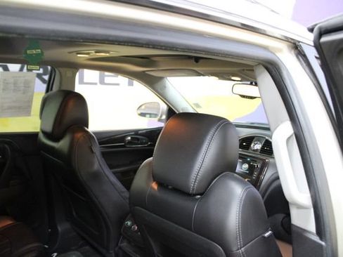 Used 2016 Buick Enclave Leather w/ Trailering Package, 4500 LBS. FWD image 7