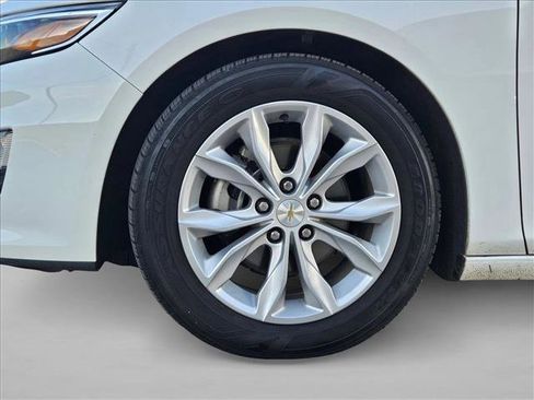 Used 2025 Chevrolet Malibu LT FWD image 23