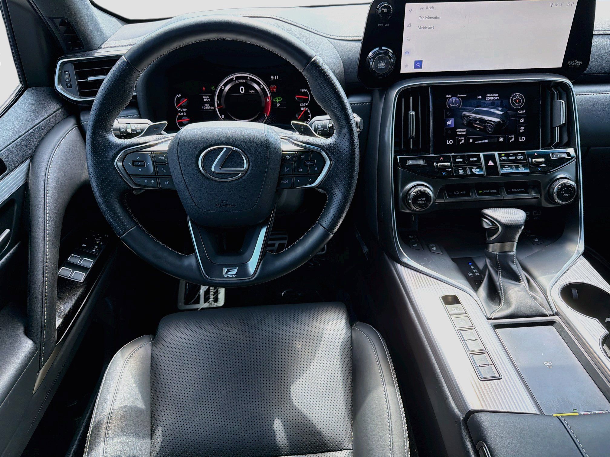 Used 2023 Lexus LX 600 F Sport w/ Accessory Package (Z1) AWD/4WD image 18