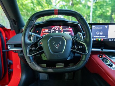 Used 2020 Chevrolet Corvette Stingray Preferred Cpe w/ 2LT Preferred Equipment Group RWD image 22