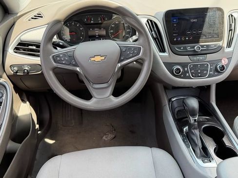 Used 2024 Chevrolet Malibu LT FWD image 12