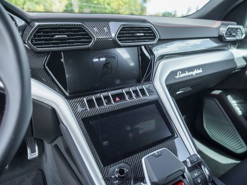 Used 2024 Lamborghini Urus S AWD/4WD image 45