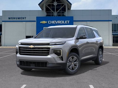 New 2027 Chevrolet Traverse LT w/ Driver Confidence Package FWD image 6
