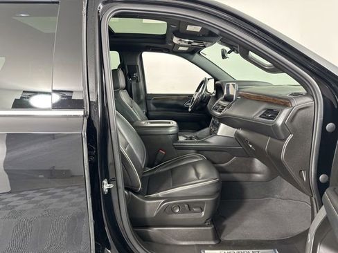Used 2021 Chevrolet Tahoe Premier AWD/4WD image 32
