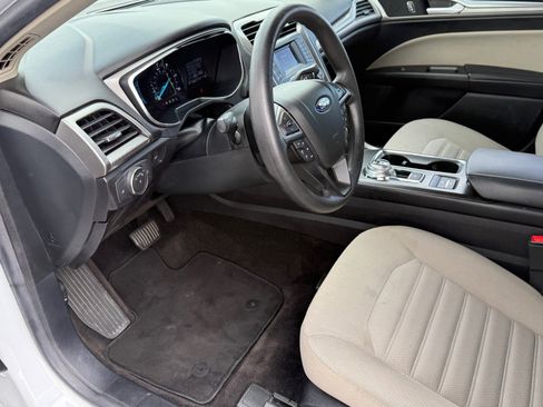 Used 2018 Ford Fusion S image 21