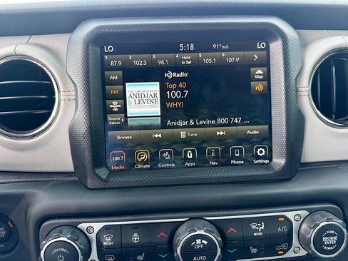 Used 2023 Jeep Wrangler Unlimited Sahara AWD/4WD image 16