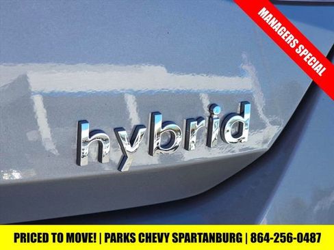 Used 2023 Hyundai Elantra Limited w/ Preferred Accessory Package image 16