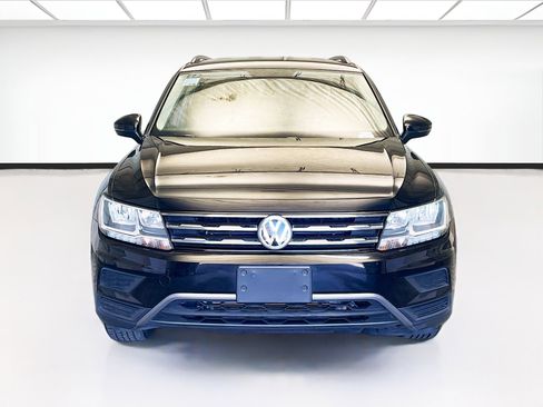 Used 2020 Volkswagen Tiguan SE image 2