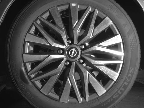 Used 2025 Nissan Altima 2.5 SV FWD image 14