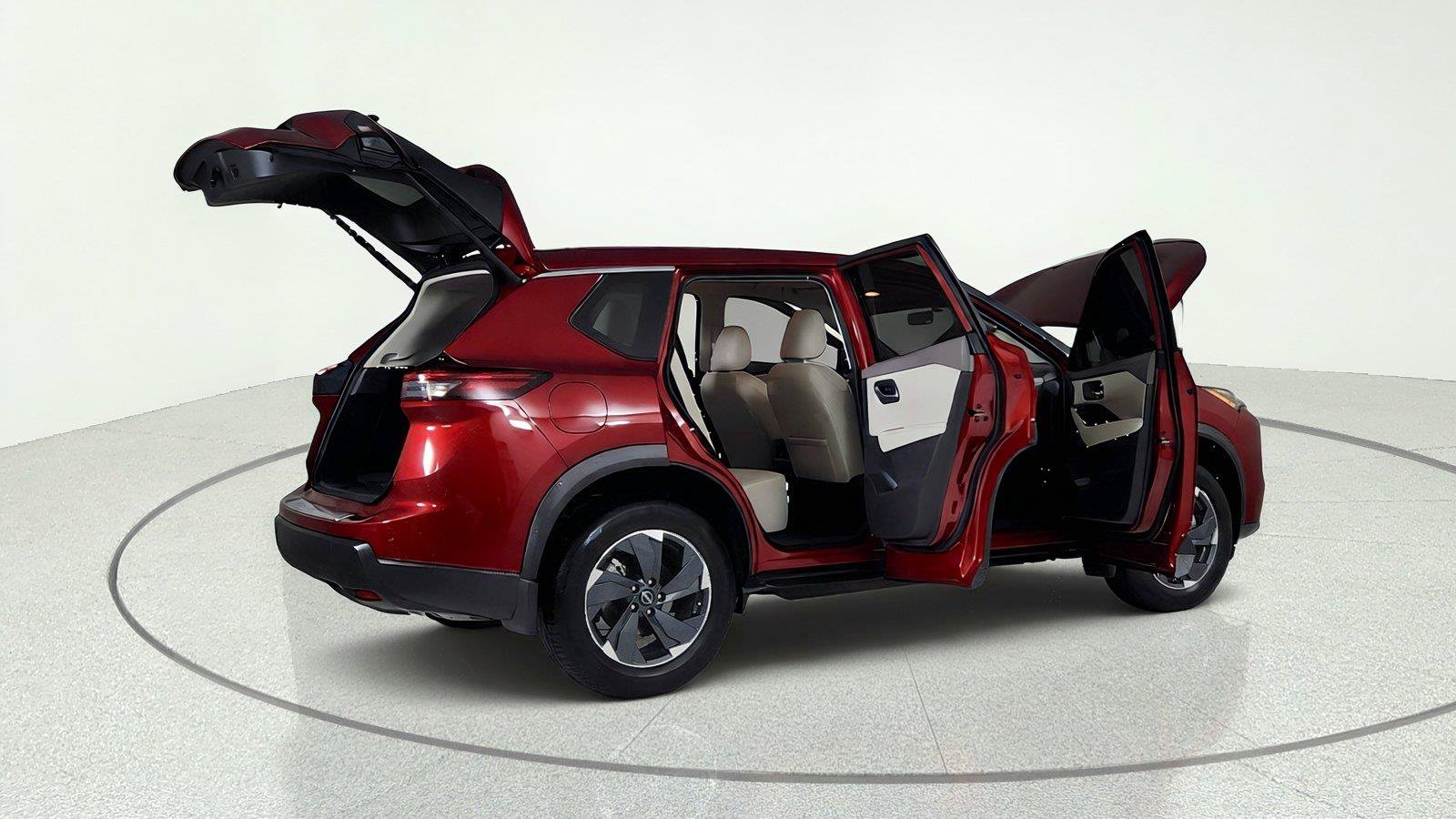 Used 2025 Nissan Rogue SV AWD/4WD image 14