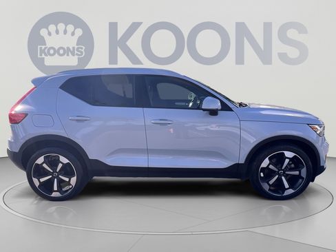 Used 2020 Volvo XC40 T5 Momentum AWD/4WD image 17
