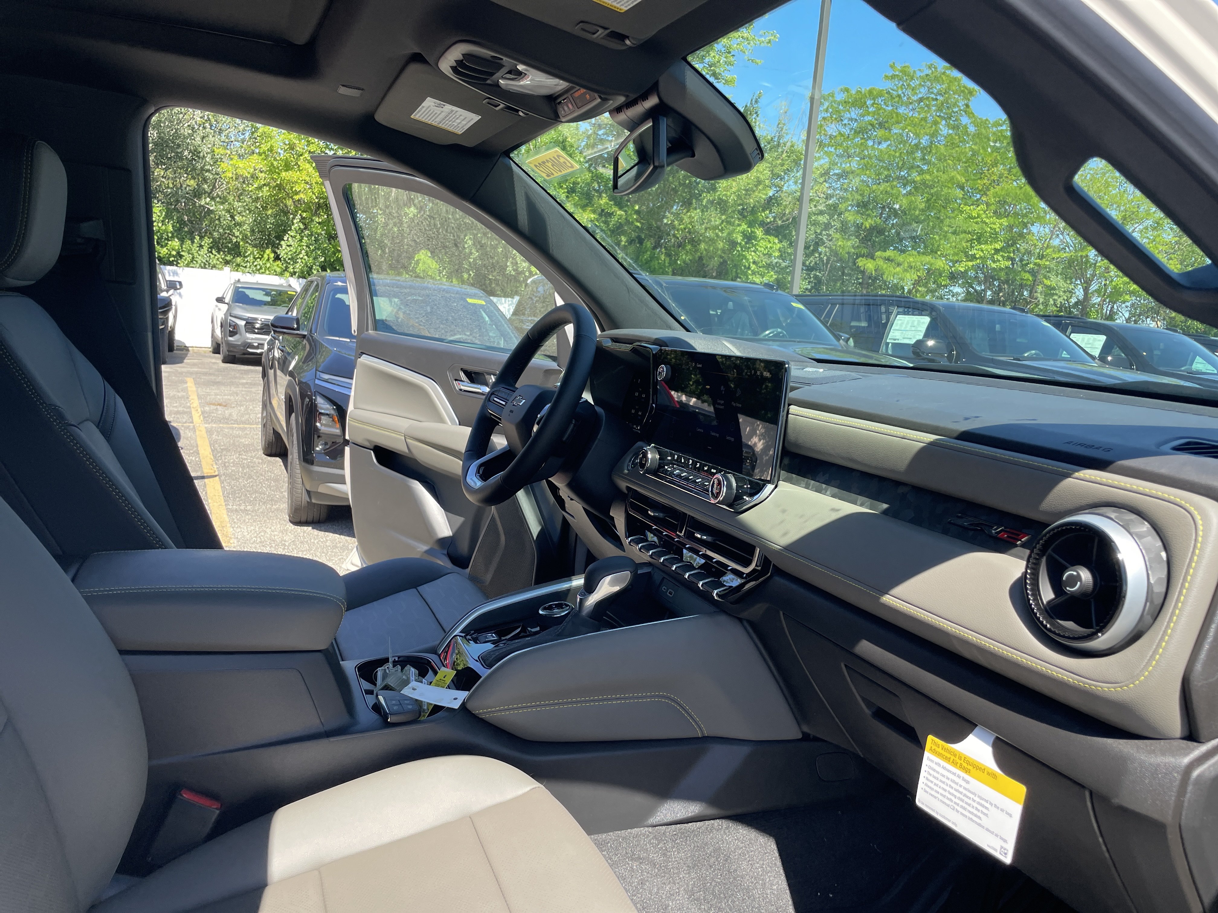 New 2026 Chevrolet Colorado ZR2 w/ Technology Package AWD/4WD image 29