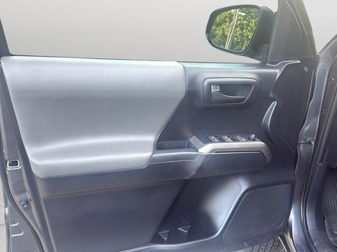 Used 2021 Toyota Tacoma SR5 RWD image 16
