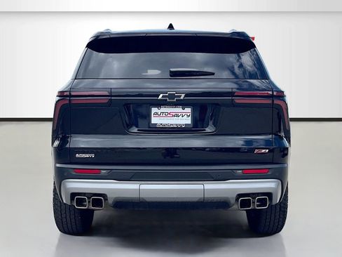 Used 2024 Chevrolet Traverse Z71 image 6