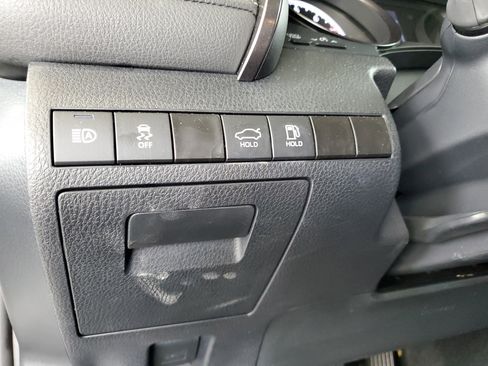 Used 2024 Toyota Camry SE FWD image 21