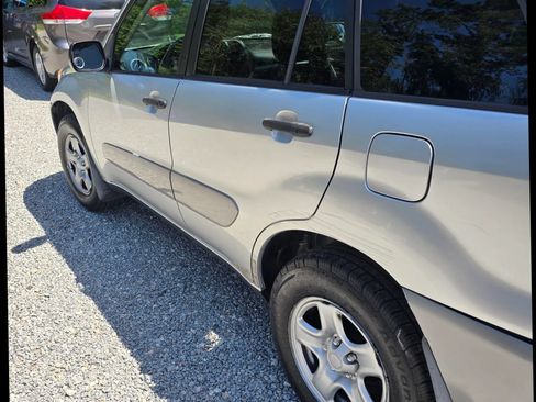 Used 2004 Toyota RAV4 2WD image 10