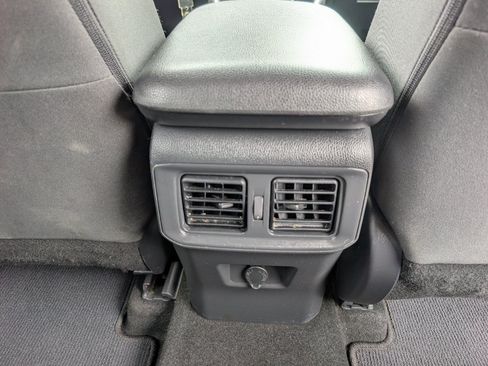 Used 2019 Toyota RAV4 LE w/ Carpet Mat Package AWD/4WD image 7