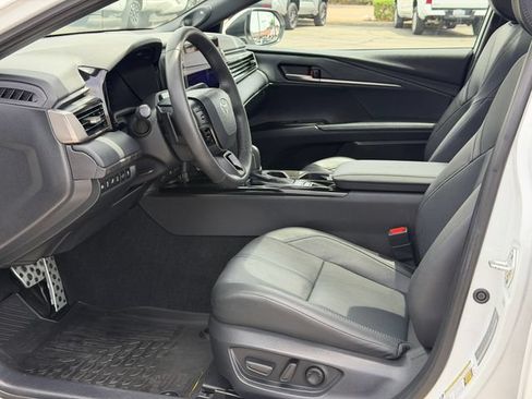 Used 2025 Toyota Camry XSE w/ Premium Plus Package AWD/4WD image 16