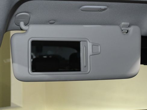 Used 2024 Hyundai Kona Limited image 21