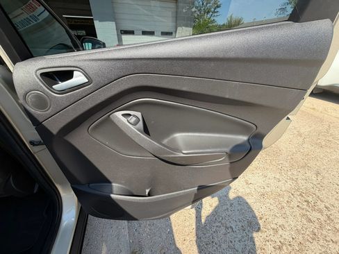 Used 2017 Ford Escape Titanium AWD/4WD image 20