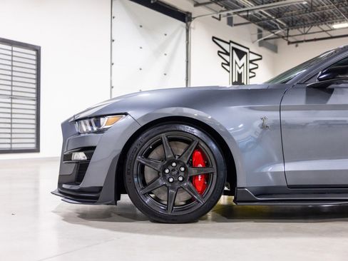 Used 2022 Ford Mustang Shelby GT500 w/ Carbon Fiber Track Pack RWD image 19