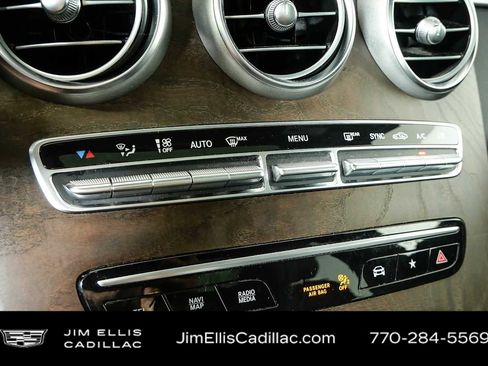 Used 2021 Mercedes-Benz GLC 300 4MATIC w/ Multimedia Package image 15