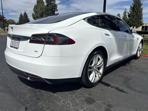 Used 2015 Tesla Model S 70 RWD image 13