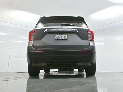 Used 2022 Ford Explorer XLT image 61