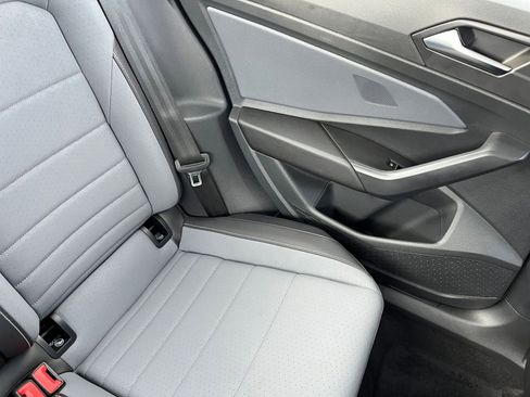 Used 2025 Volkswagen Jetta SE image 38