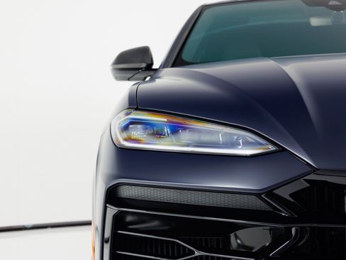 Used 2025 Lamborghini Urus Performante AWD/4WD image 68