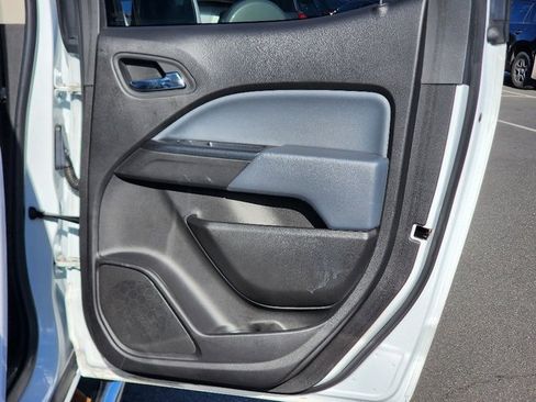 Used 2017 Chevrolet Colorado Z71 image 16