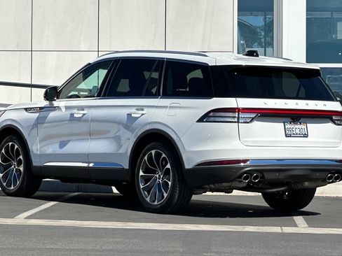 Used 2025 Lincoln Aviator Reserve w/ Illumination Package image 5