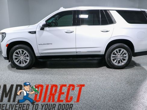 Used 2023 GMC Yukon SLT w/ SLT Luxury Package RWD image 10