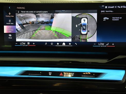 Used 2025 BMW i5 eDrive40i image 17