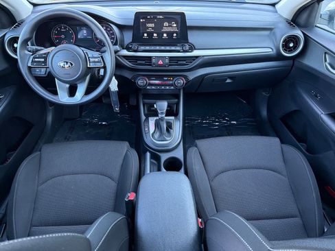 Used 2019 Kia Forte LXS image 12