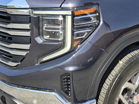 Certified 2023 GMC Sierra 1500 SLT RWD image 9