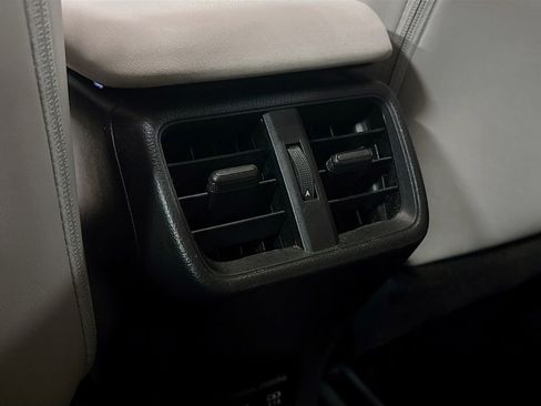 Used 2019 Lexus UX 250h image 33